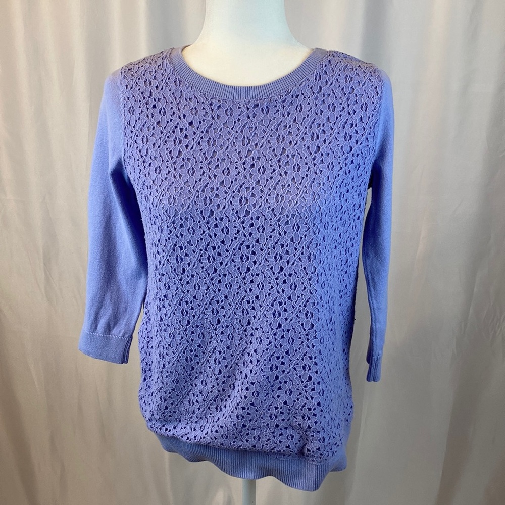 LOFT Pretty Lace Detail on Front of Sweater in Lavender, Size M.